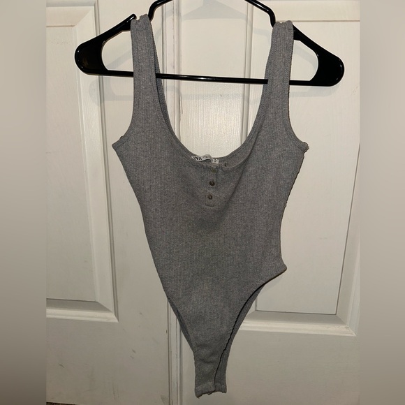 Zara Tops - Zara Light Gray Knit Bodysuit